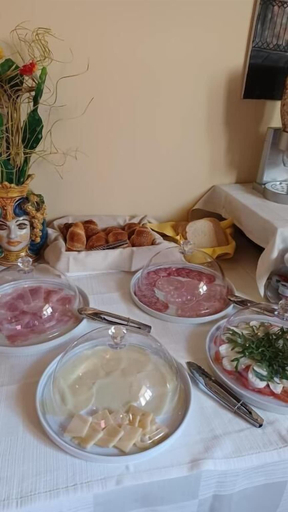 Food & Drinks 5, B&B Le Vie del Borgo, Catania