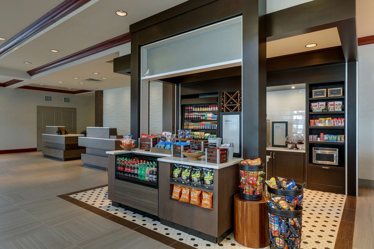 Food & Drinks 5, Hilton Garden Inn Indianapolis Airport, Indianapolis