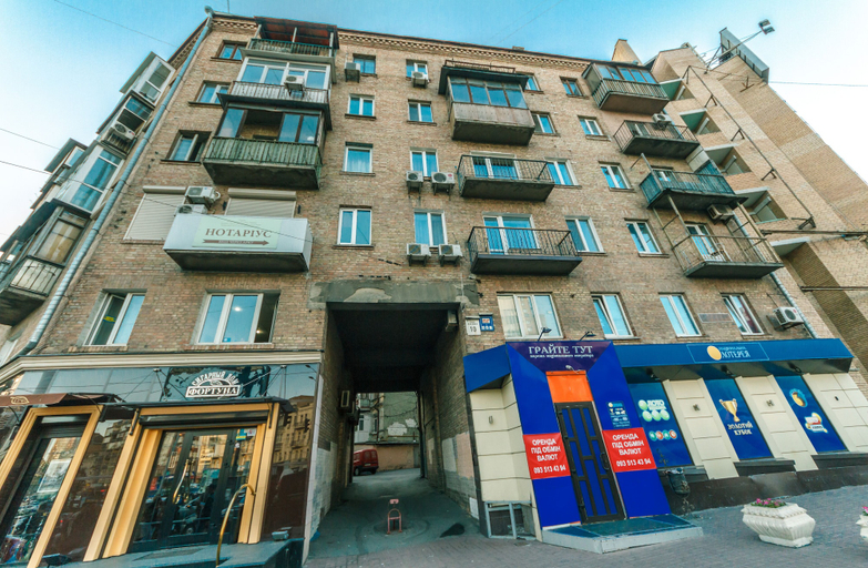 Exterior & Views 2, Apartment on Baseina Street, Shevchenkivs'kyi