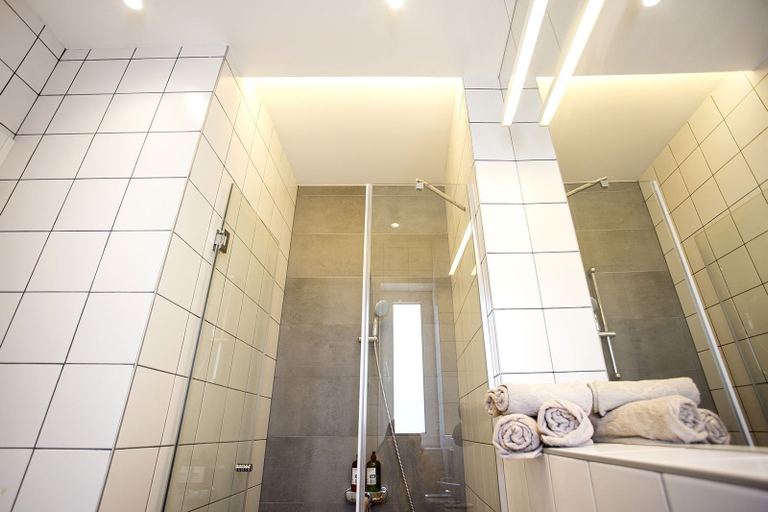 Bathroom 3, Atomic Apartment 01, Belgrade