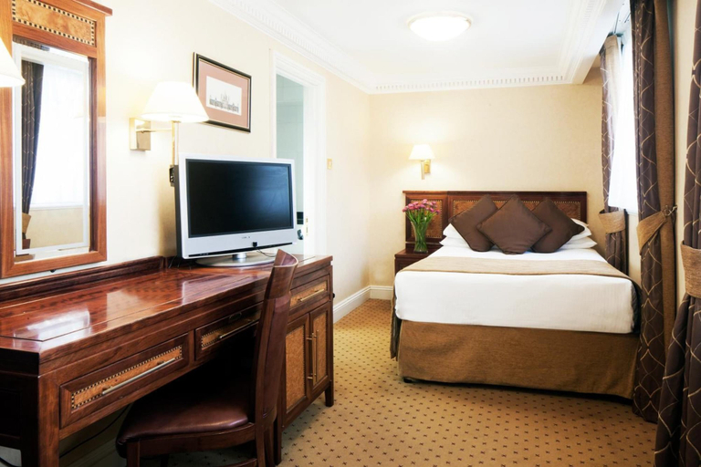 Bedroom 2, Grange Portland, London