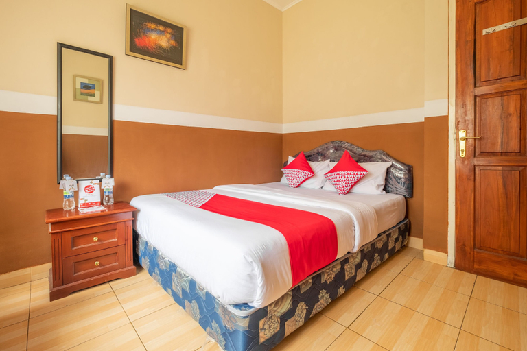 Bedroom 1, OYO 644 Grand Yustik Selabintana, Sukabumi