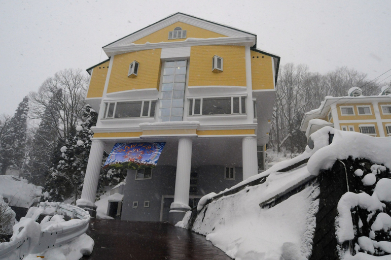 Exterior & Views 1, Hotel Bonfire, Hakuba