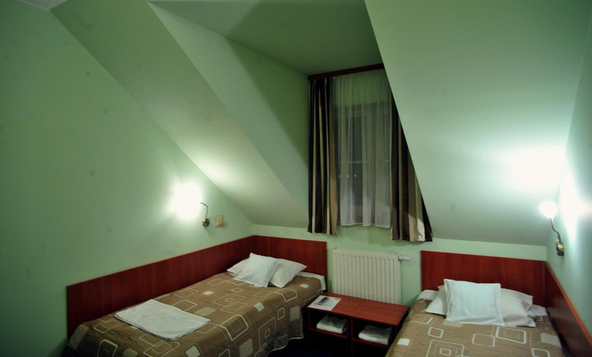 Bedroom 3, Zlote Deby Hotel, Warsaw