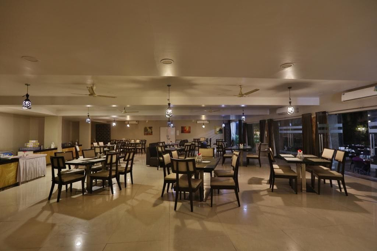 Food & Drinks 5, Hotel President Cottage Resort, Jalgaon