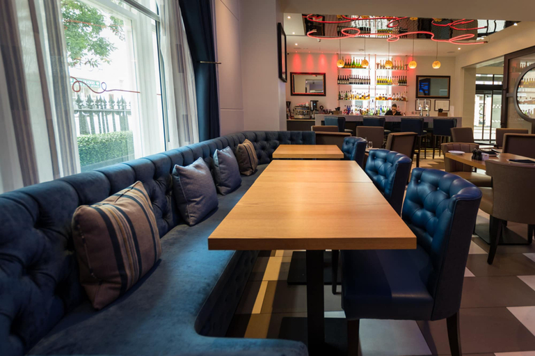 Food & Drinks 5, Norfolk Towers Paddington Hotel, London