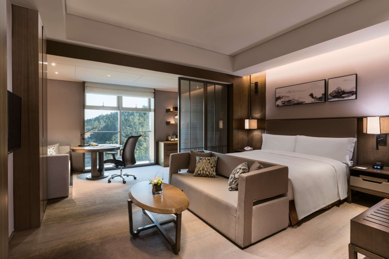 Bedroom 3, DoubleTree by Hilton Hotel Shiyan, Shiyan