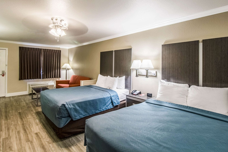 Bedroom 3, Econo Lodge Inn & Suites Corpus Christi, Nueces