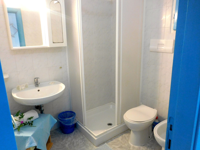 Bathroom 4, Residence La Pineta, Nuoro