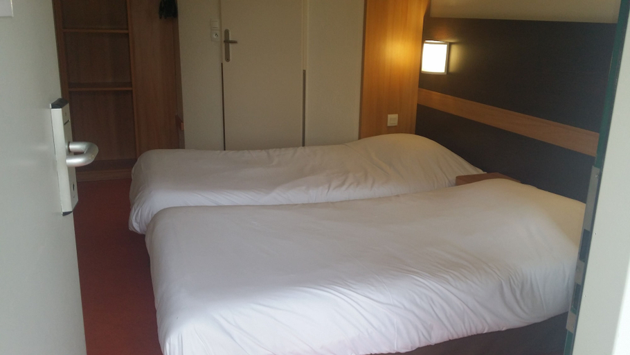Bedroom 3, Premiere Classe Troyes Sud - Bucheres, Aube