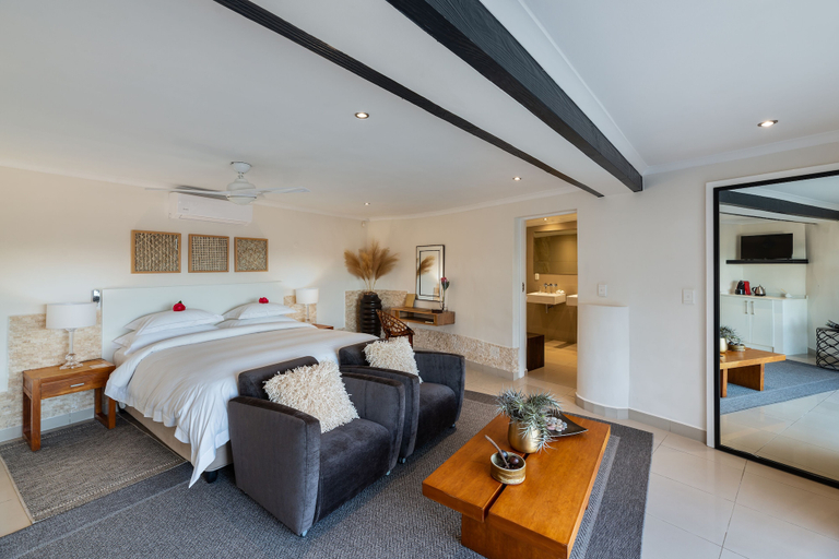 Bedroom 4, Villa Afrikana Guest Suites by Knysna Paradise Collection, Eden