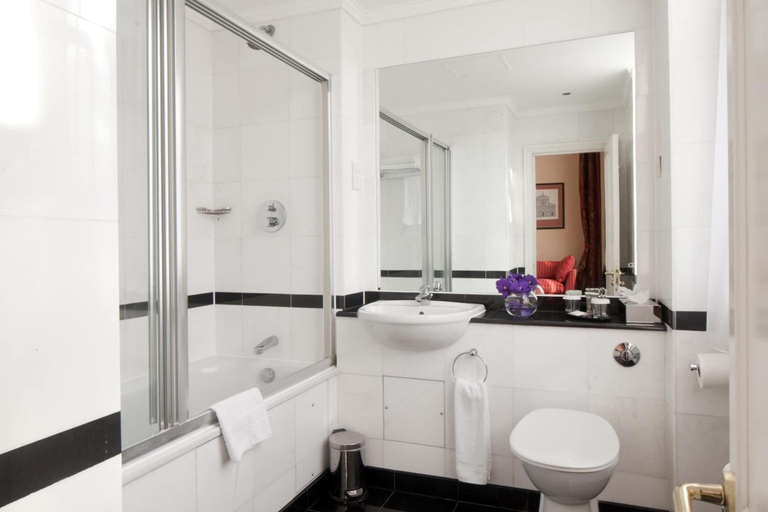 Bathroom 4, Grange Portland, London