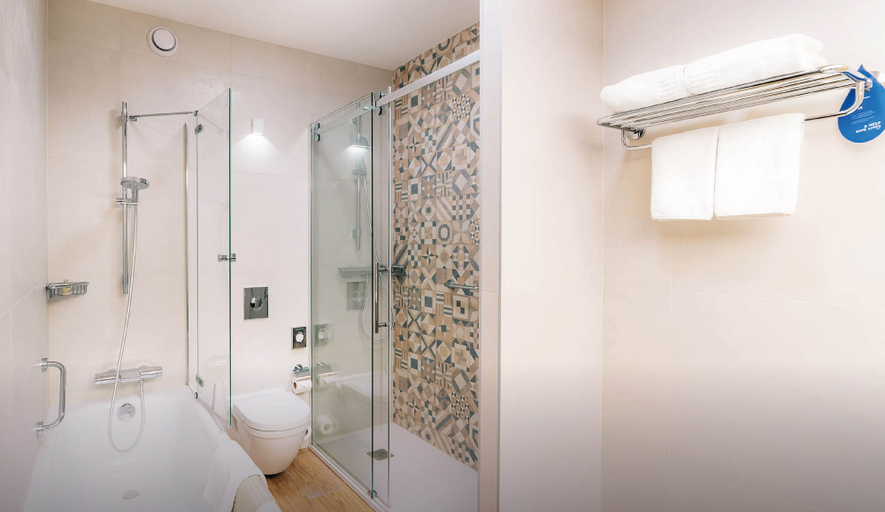 Bathroom 5, Radisson Blu Hotel, Szczecin, Szczecin
