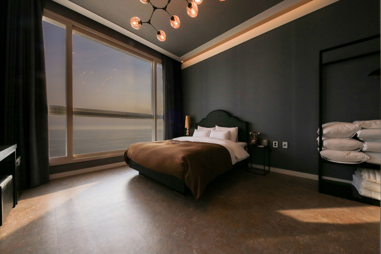 Bedroom 3, Hotel Merrymud, Boryeong