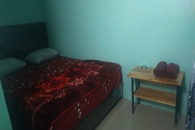 Bedroom 2, EXPRESS O 92194 Antony Homestay, Samosir