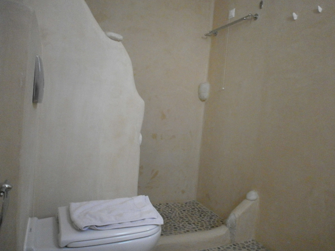 Bathroom 5, Alkyoni Beach Hotel, South Aegean