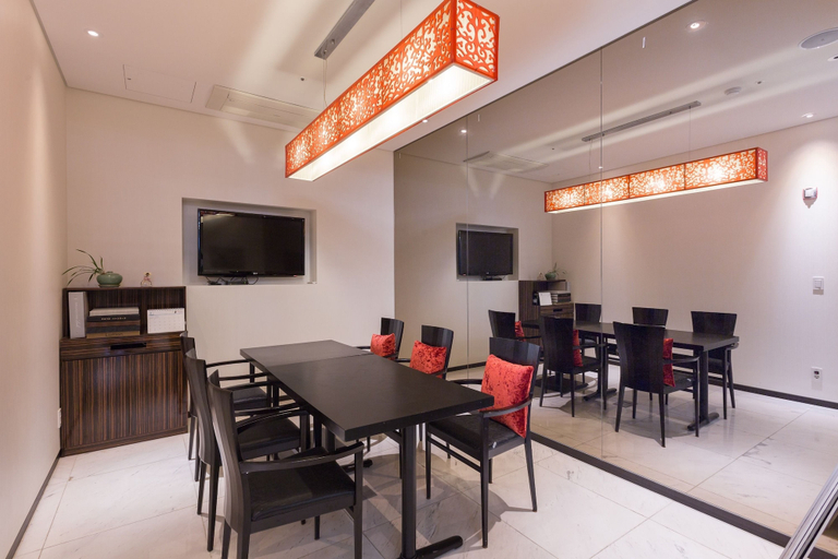 Food & Drinks 5, Charis Hotel, Gyeyang
