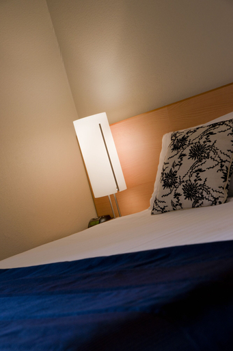 Bedroom 3, The Ashley Hotel, Grey
