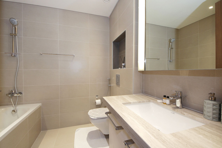 Bathroom, Elegant 1 Bedroom in BLVD Heights, Dubai
