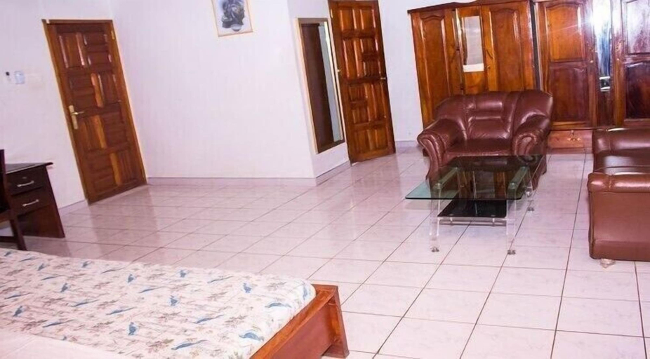 Others 5, Vinny Hotel, Shama Ahanta East