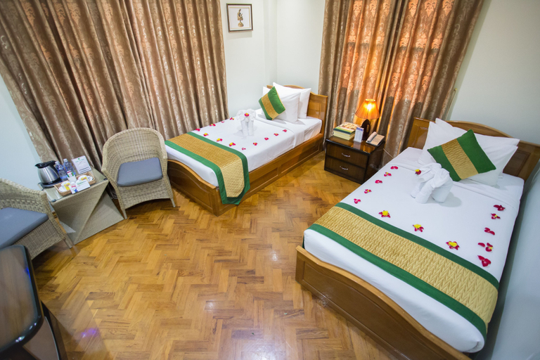 Bedroom 2, Great Feel Hotel, Yangon