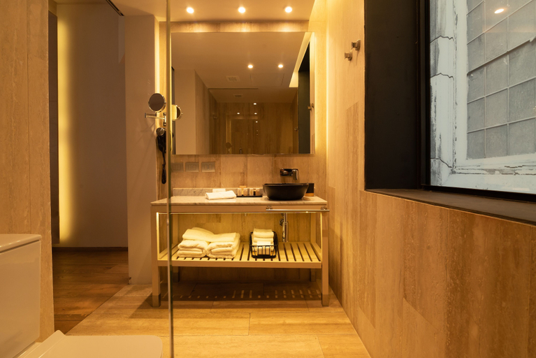 Bathroom 4, Hotel Magnolia, Santiago