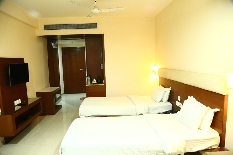 Bedroom 2, Castle Inn, East Nimar