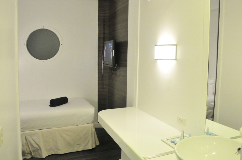 Others 5, Ellis Ecotel, Legazpi City
