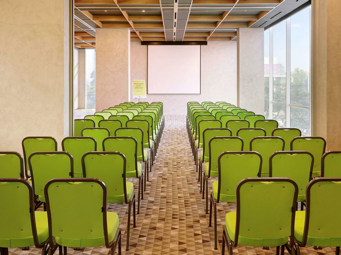 Business Facilities 27