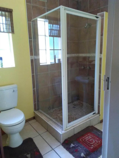 Bathroom 3, Flintstones Guest House Fourways, City of Johannesburg