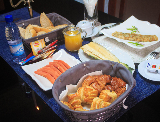 Food & Drinks, Residence Maryka II, Cotonou