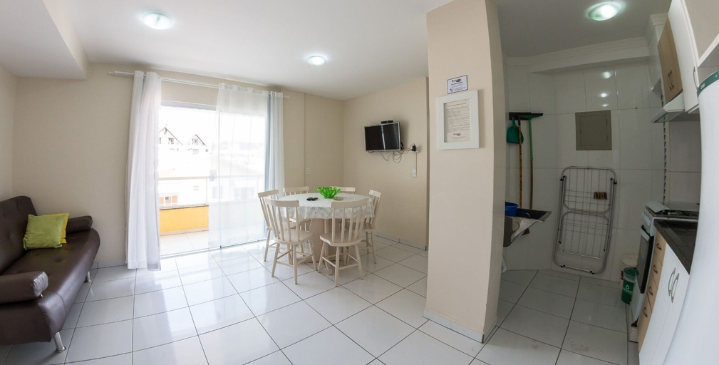 Others 4, Residencial Dona Naime, Bombinhas