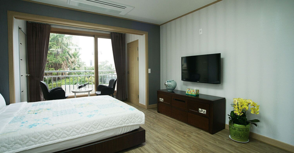 Bedroom 4, Jeju Badagreen Pension, Jeju