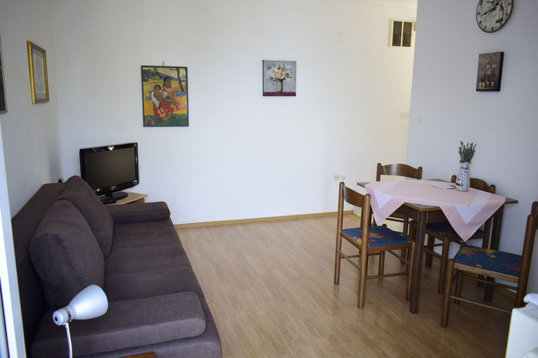 Others 5, Apartment Rina, Malinska-Dubašnica