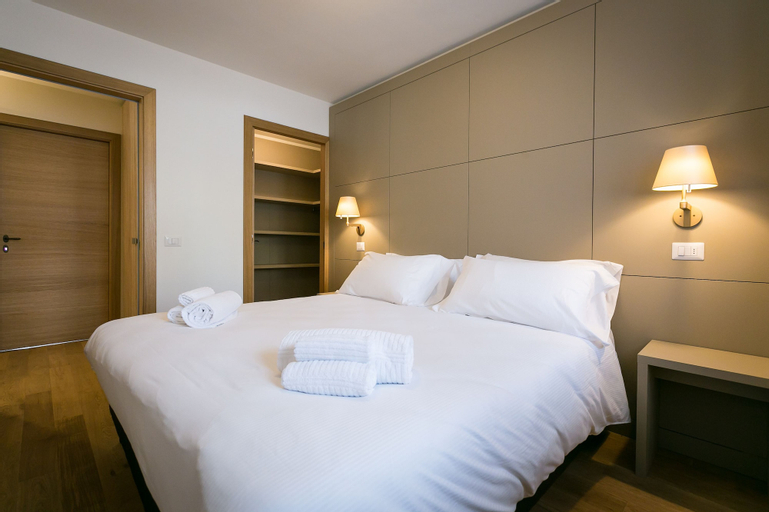 Bedroom 2, Mirtillo Blu Family Apartment, Vercelli