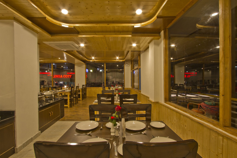 Food & Drinks 4, Sarthak Regency, Kullu