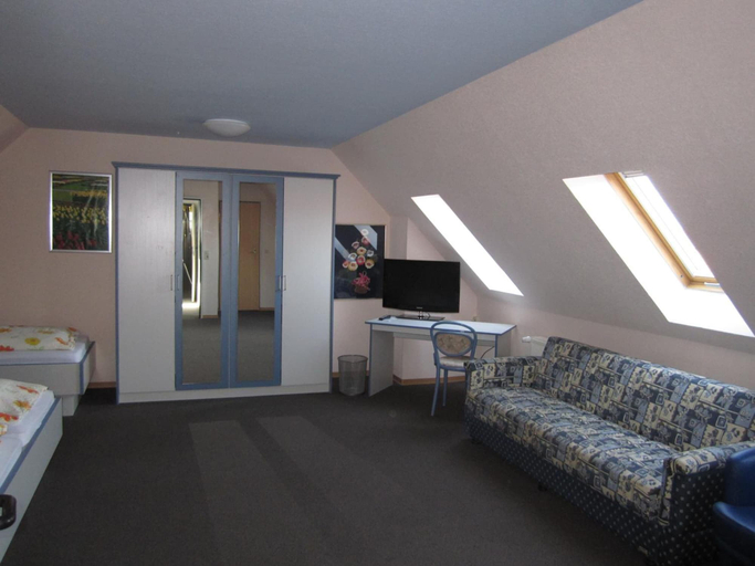 Bedroom 2, Hotel Am Deich, Aurich