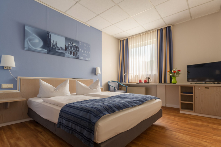 Bedroom, NOVALIS Hotel Dresden by AURUM, Dresden
