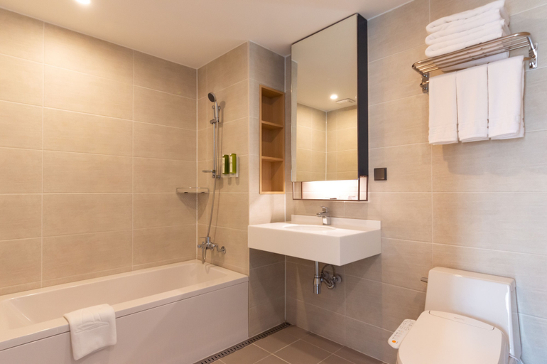 Bathroom 5, Connect Busan Hotel & Residence, Jung