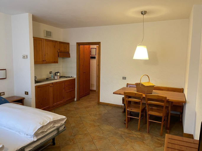 Bedroom 2, Monterosa Residence Hotel, Verbano-Cusio-Ossola