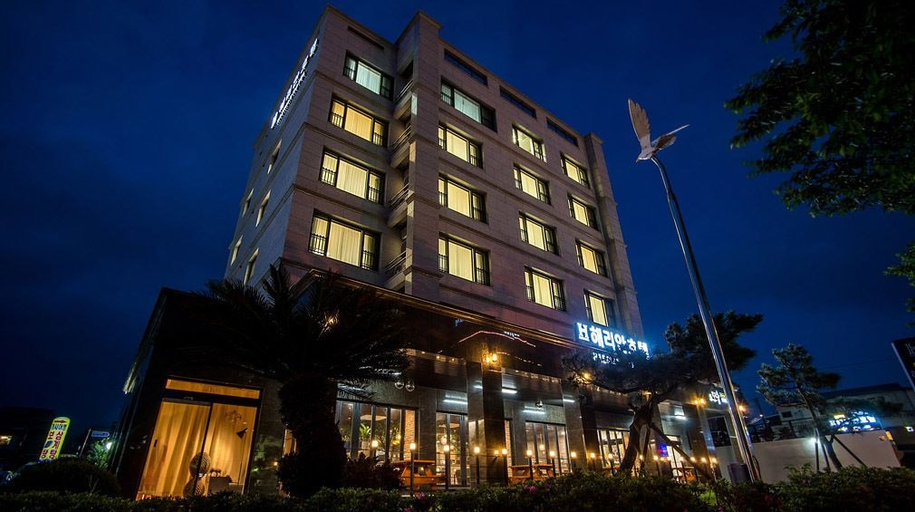 Exterior & Views 2, Haerian Hotel, Seogwipo