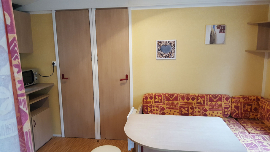 Bedroom 3, Camping New Rabioux, Hautes-Alpes