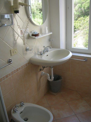 Bathroom 4, Hotel Nido D'Aquila, Olbia-Tempio
