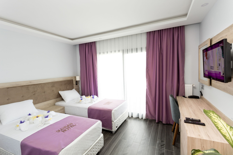 Bedroom 3, Sunsan Hotel, Merkez