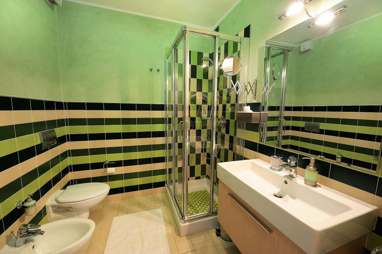 Bathroom 4, Poggio dei Gorleri Wine resort, Imperia