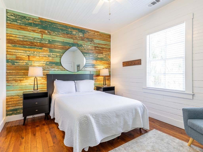 Bedroom 2, Beachwalk Apartment House, Chatham