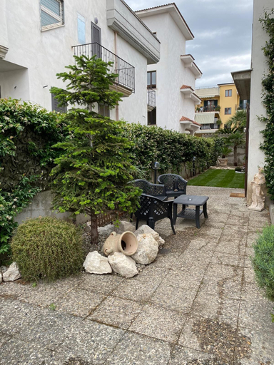 Exterior & Views 2, Villa Nancy, Napoli
