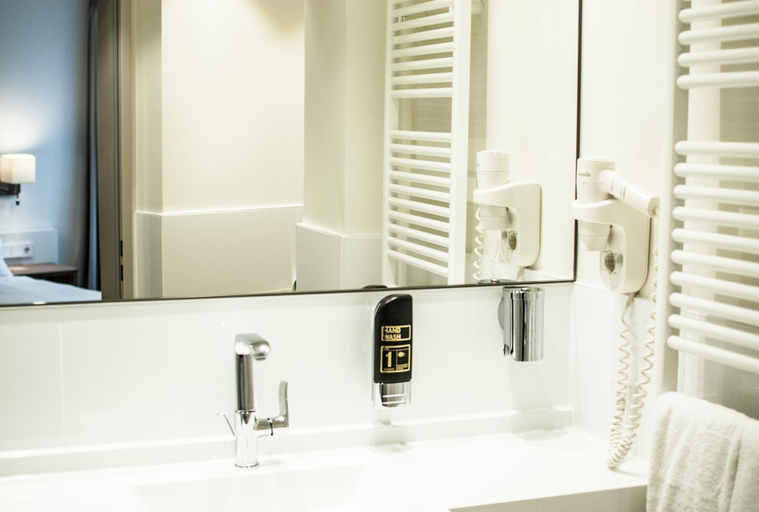Bathroom 5, Bayerischer Hof, Kitzingen