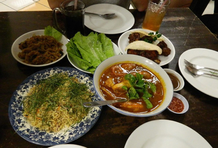 Food & Drinks