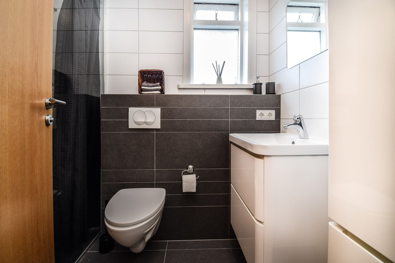 Bathroom, Apartment B48, Reykjavík
